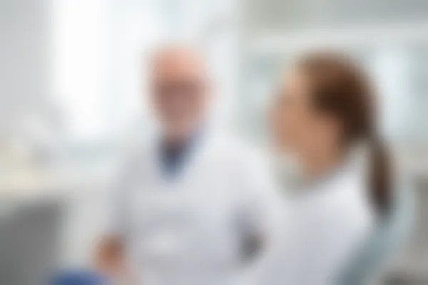 深圳正合天伊口腔门诊部补牙服务现仅需600元起，原价800元起，尽享优质口腔护理体验！