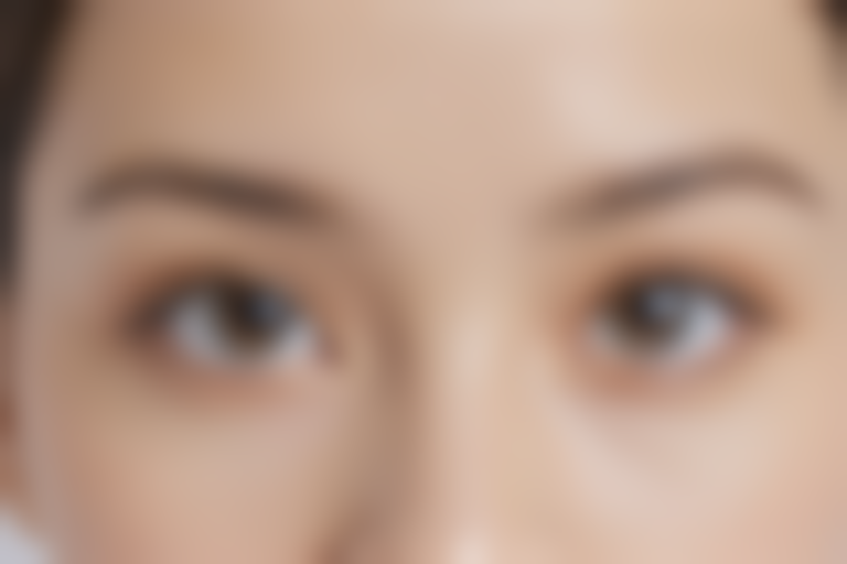 近视患者进行ICL晶体植入手术的费用大概是多少？了解ICL晶体植入的价格和相关信息。