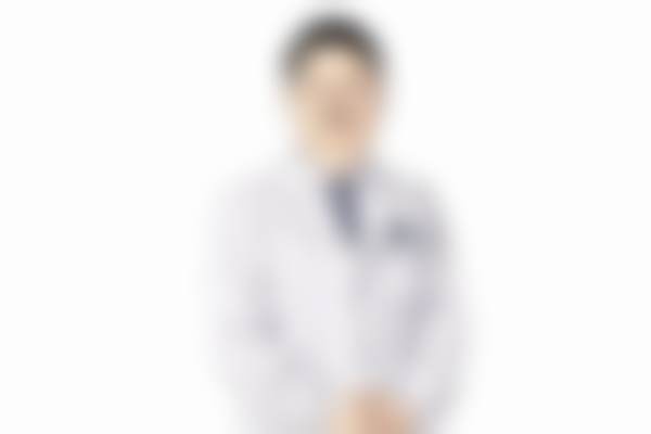 我 700 多度近视戴镜 20 年，在兰州华厦半飞秒术后视力超清晰！ 