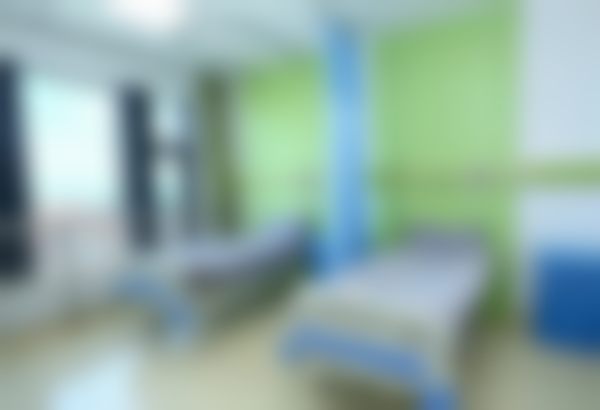兰州华厦眼科医院燕振国教授亲诊：近视手术术前检查+全飞秒/半飞秒4.2折团购，术前检查仅199元（原价475元）