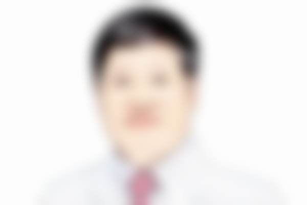 我被近视折磨多年，在北京茗视光找周跃华主任手术重见清晰世界！ 