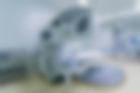 成都高新英华眼科门诊部魏静院长推荐：蔡司1.60钻立方防蓝光+300元内镜框任选，儿童近视防控套餐仅**999元**