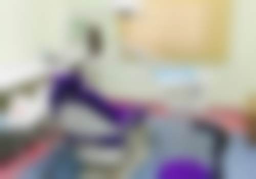 如何预约深圳启飞口腔门诊部（万众店）郑晶医生？